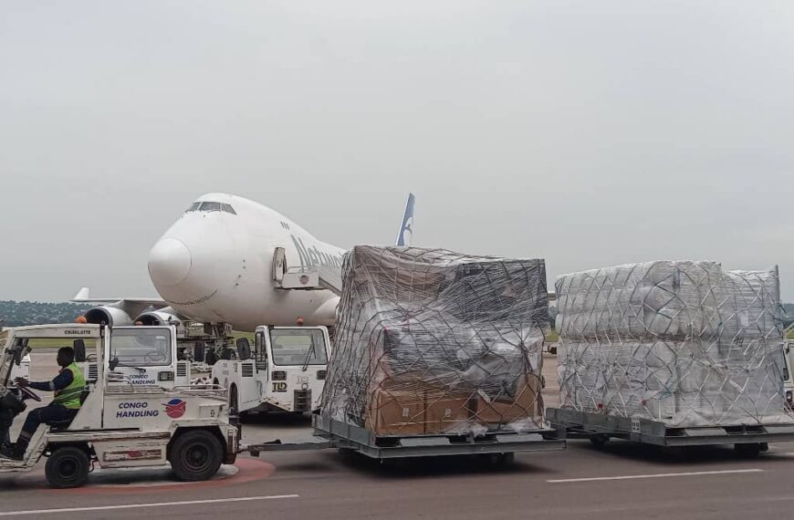 La France vole au secours des victimes des inondations
